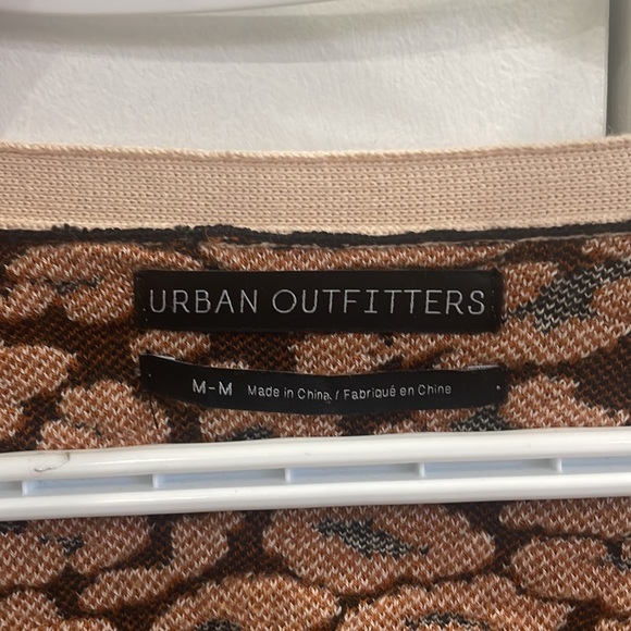 Urban Outfitters cropped leopard print cardigan - Picture 4 of 4